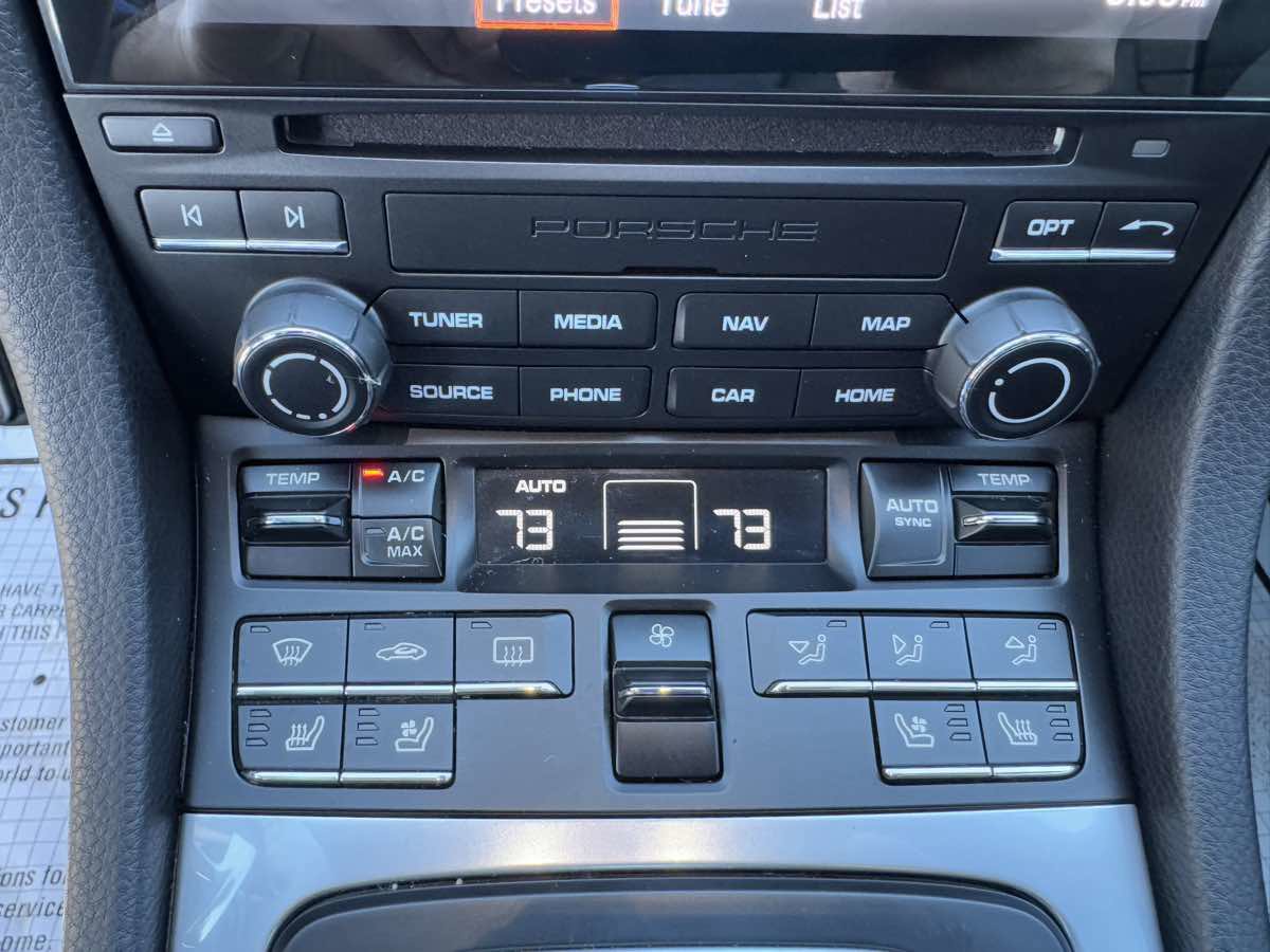 Used 2018 Porsche 718 Cayman S image 23