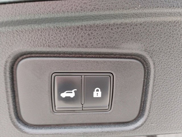 Used 2022 Nissan Pathfinder SL image 10