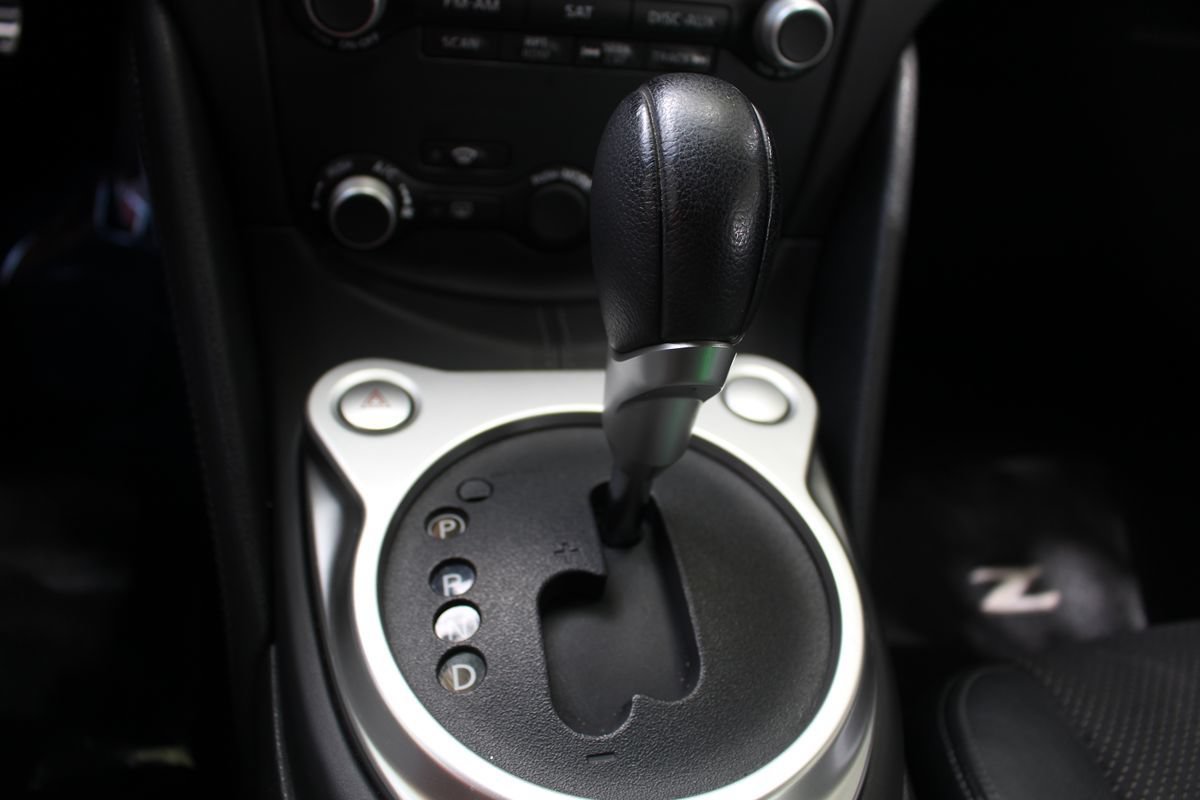 Used 2019 Nissan 370Z Touring Sport RWD image 20