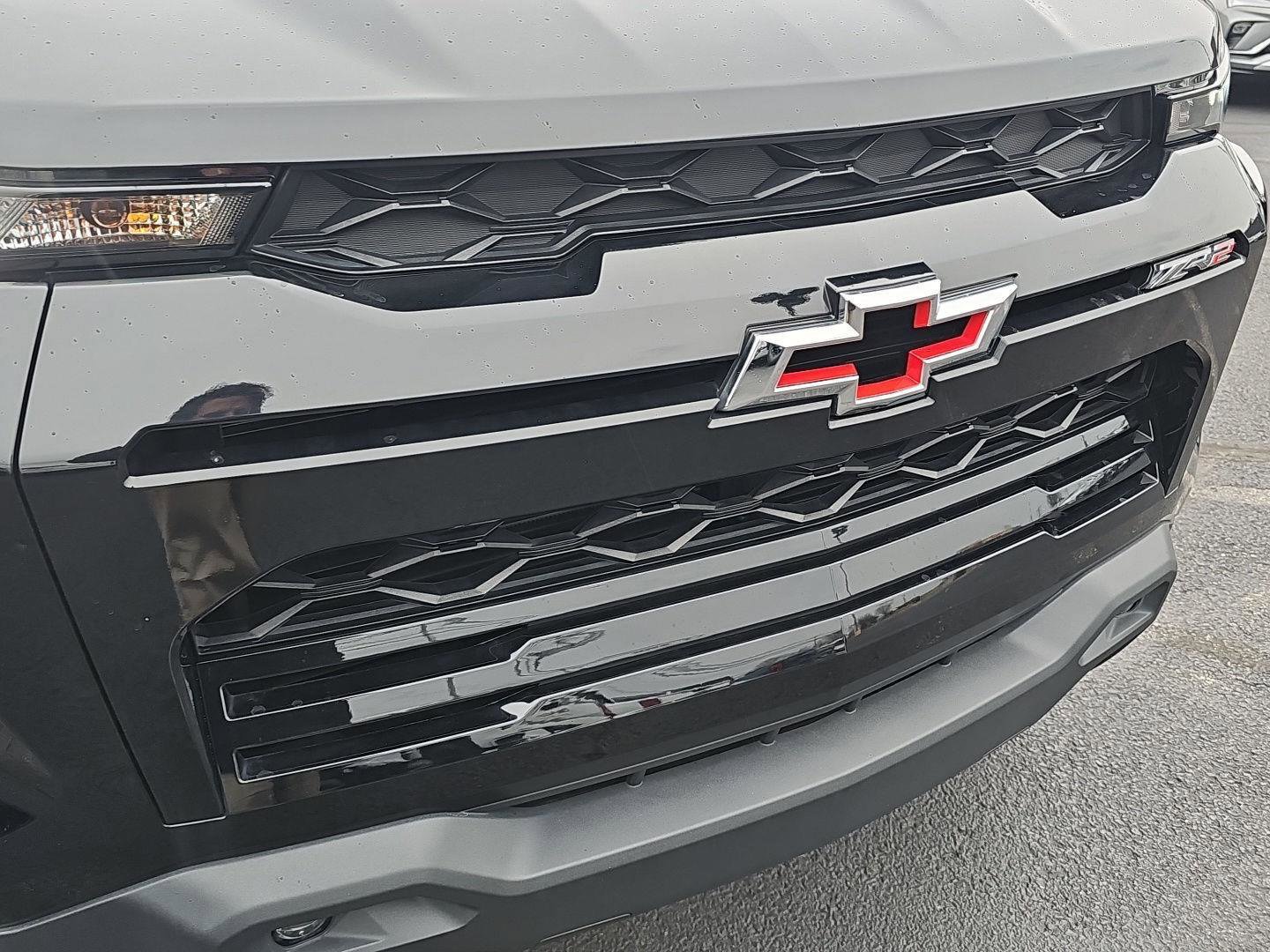 Used 2024 Chevrolet Colorado ZR2 w/ ZR2 Convenience Package III image 36