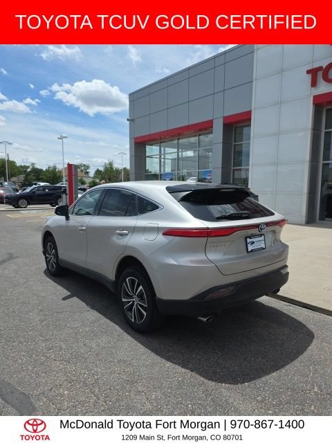 Used 2024 Toyota Venza LE AWD/4WD image 3