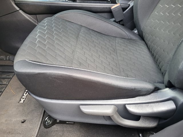 Certified 2024 Nissan Kicks SV FWD image 18