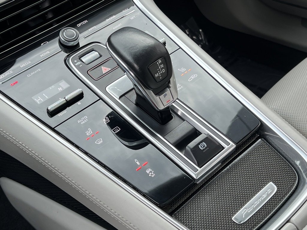 Used 2018 Porsche Panamera Turbo w/ Sportdesign Package image 29