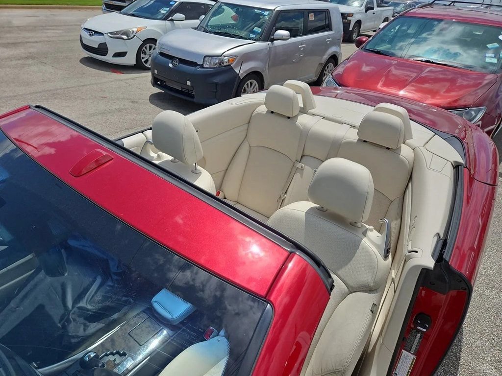 Used 2010 Lexus IS 250C w/ Luxury Pkg RWD image 5