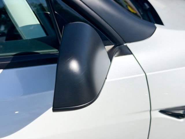 Used 2024 Tesla Model Y Performance image 5