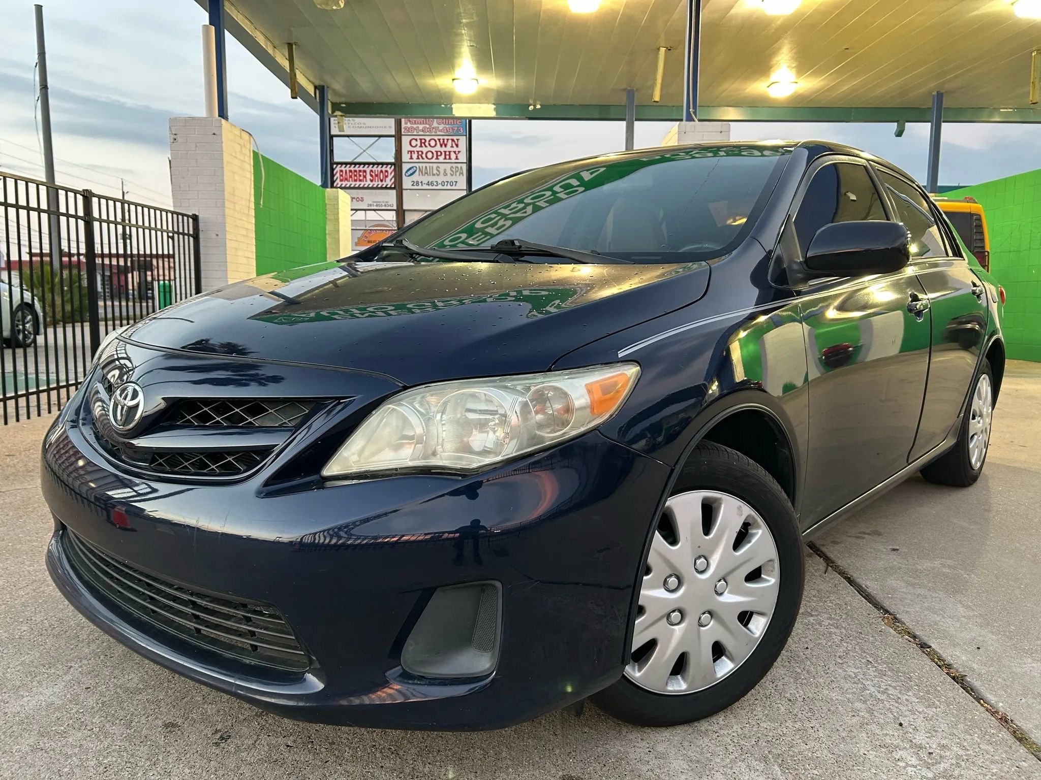 Used 2012 Toyota Corolla LE image 2