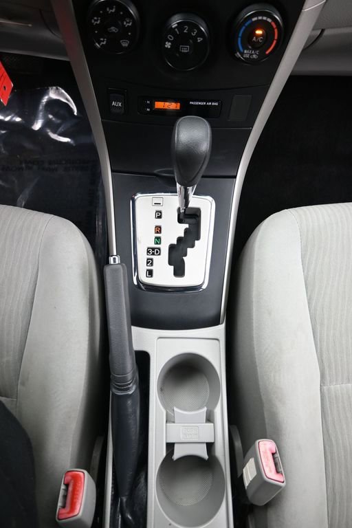 Used 2010 Toyota Corolla LE FWD image 15