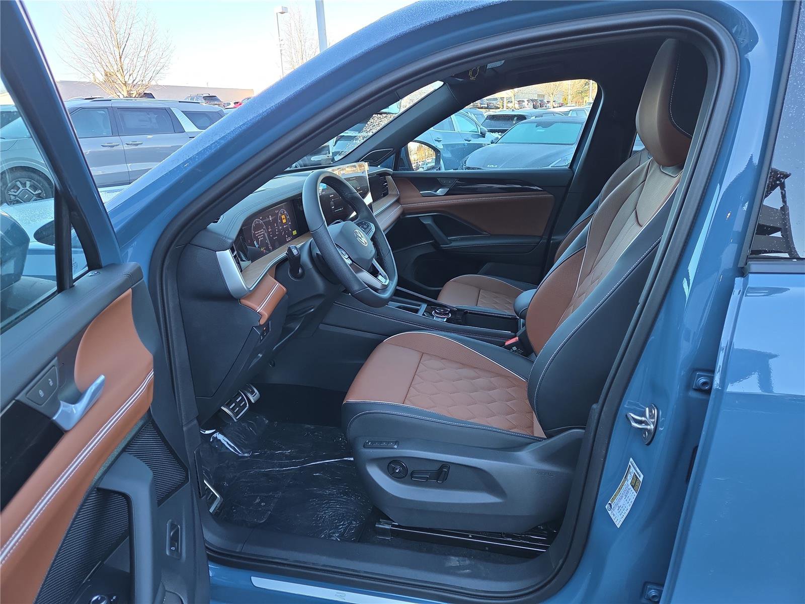 New 2026 Volkswagen Tiguan SEL R-Line image 13