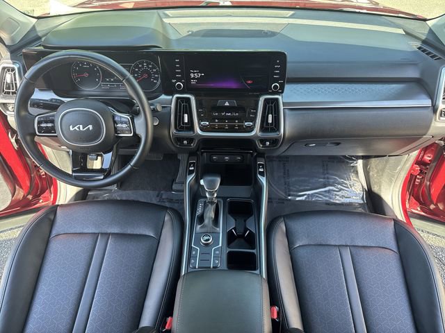 Used 2022 Kia Sorento S w/ Panoramic Sunroof Package FWD image 9