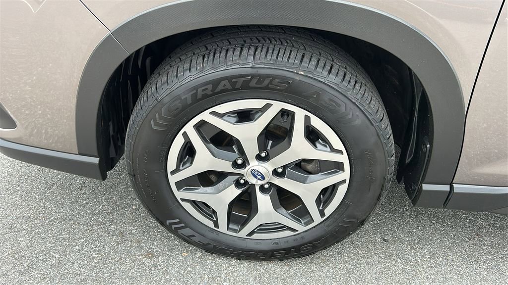 Certified 2023 Subaru Forester Premium AWD/4WD image 8