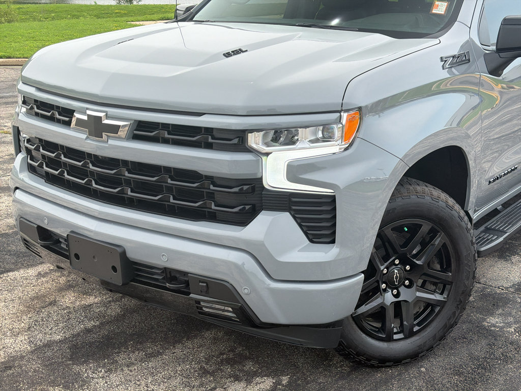 Used 2024 Chevrolet Silverado 1500 RST AWD/4WD image 8