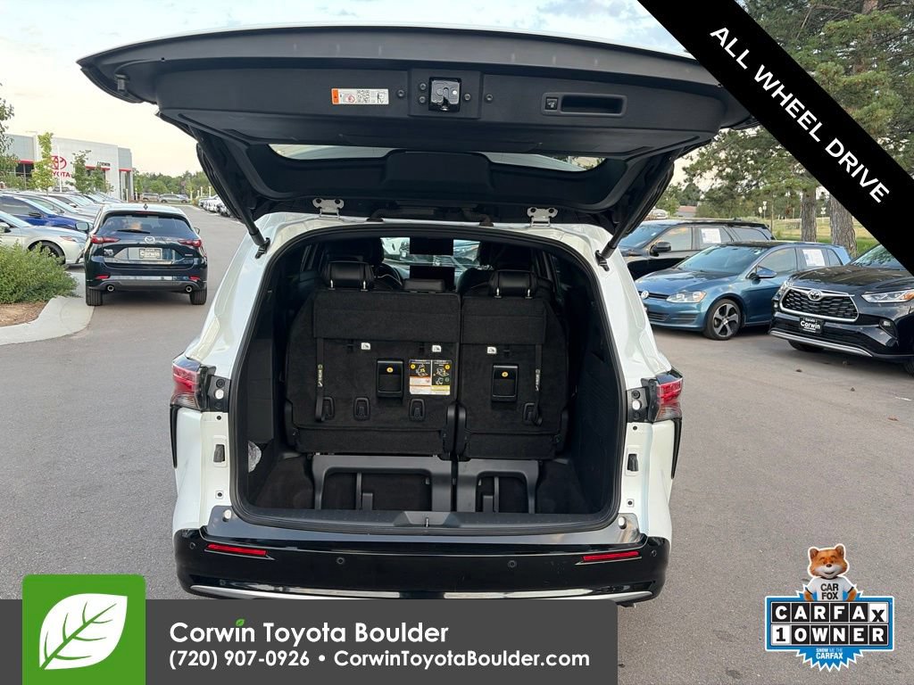 Used 2025 Toyota Sienna Platinum AWD/4WD image 20