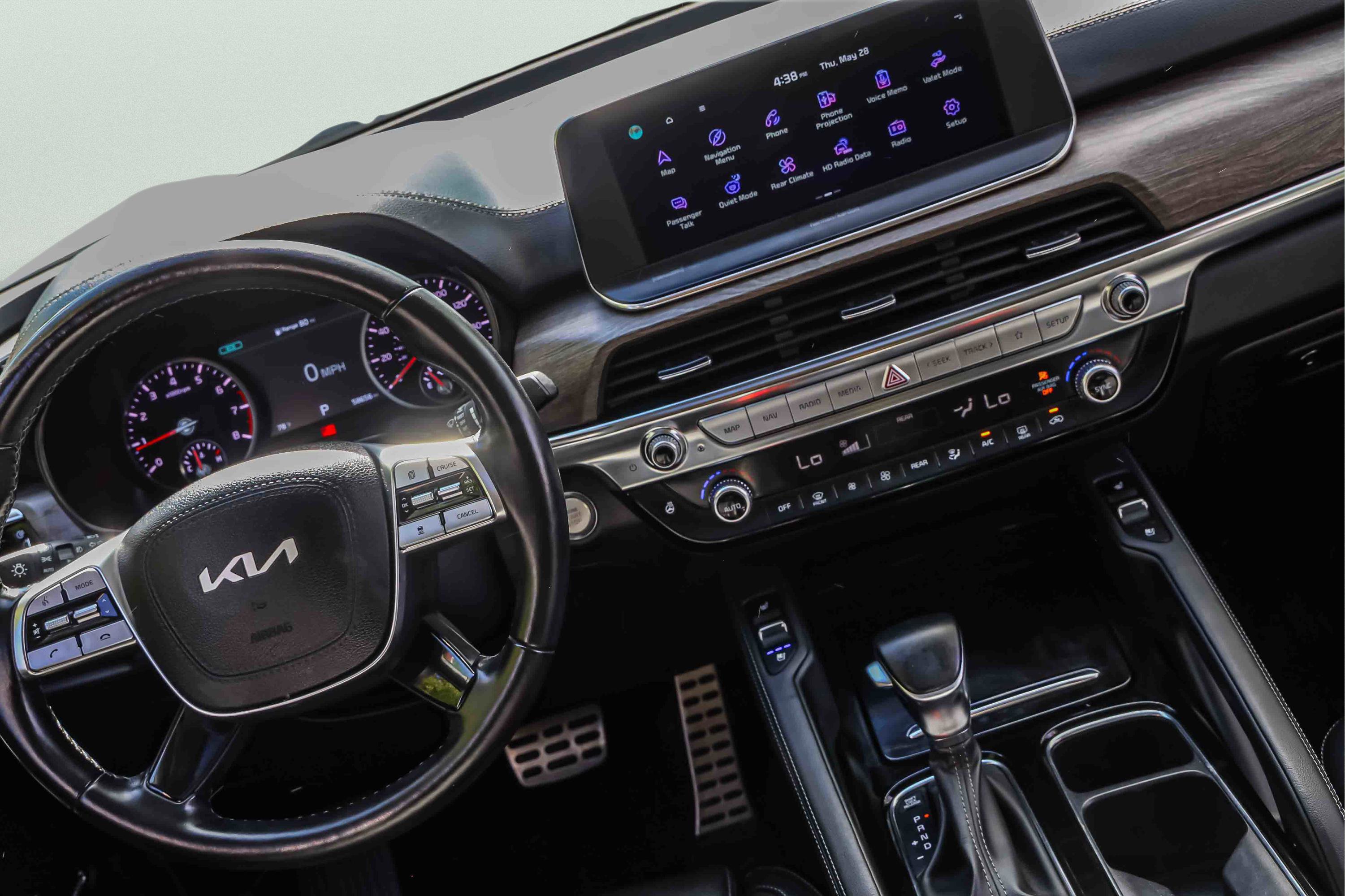 Certified 2022 Kia Telluride SX w/ Nightfall Edition Package AWD/4WD image 19