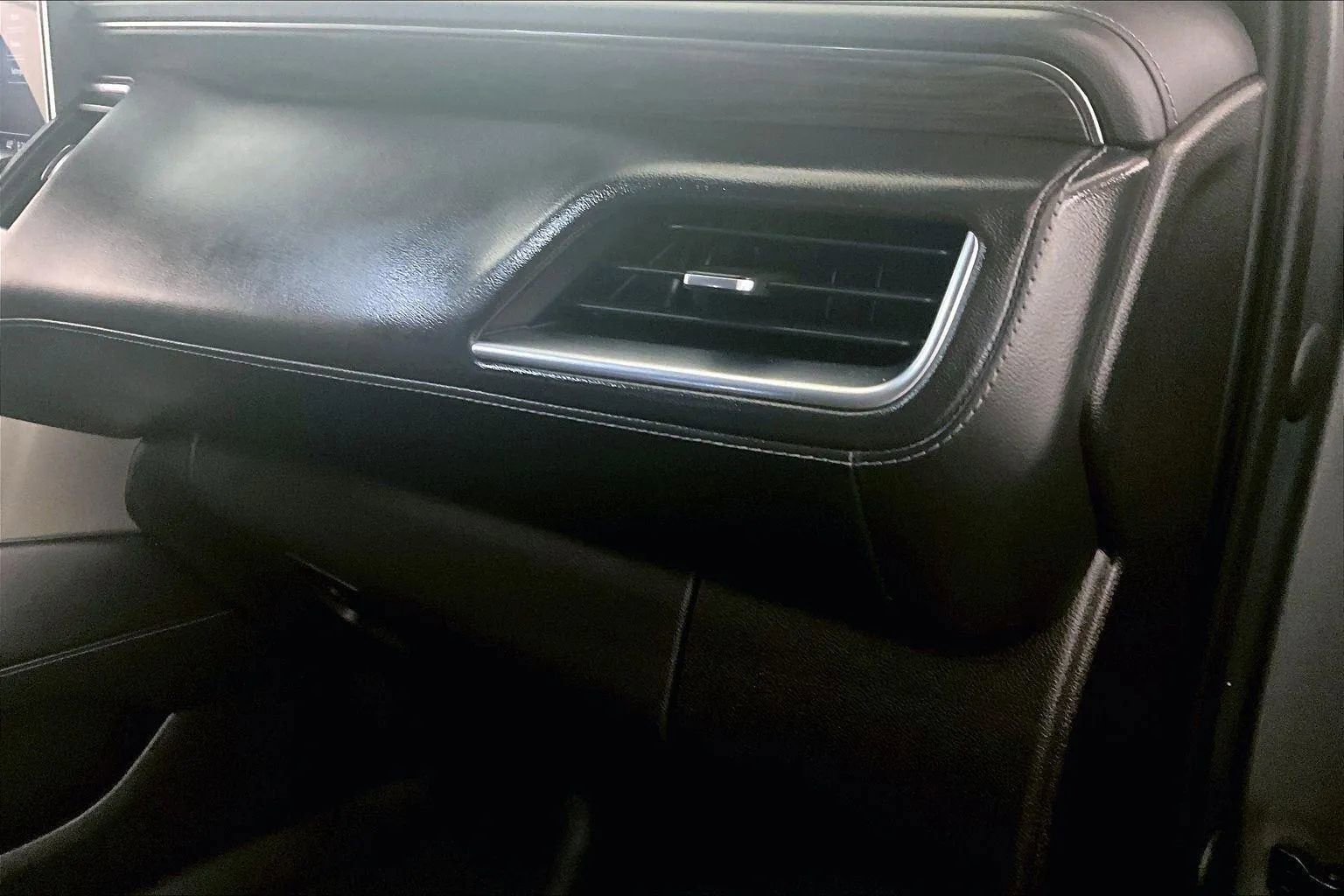 Used 2021 Chevrolet Tahoe Z71 image 15