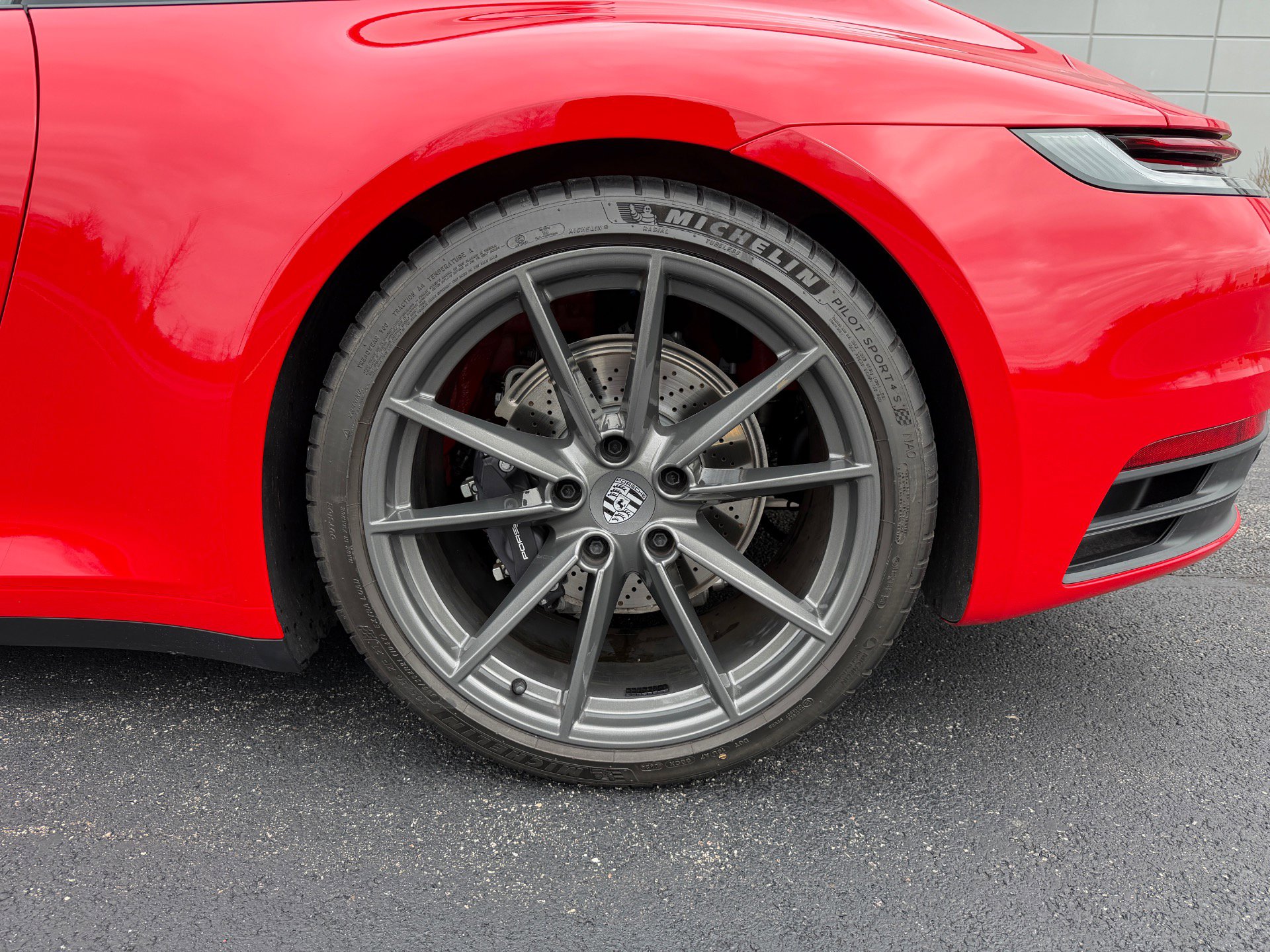 Used 2024 Porsche 911 Carrera T RWD image 32