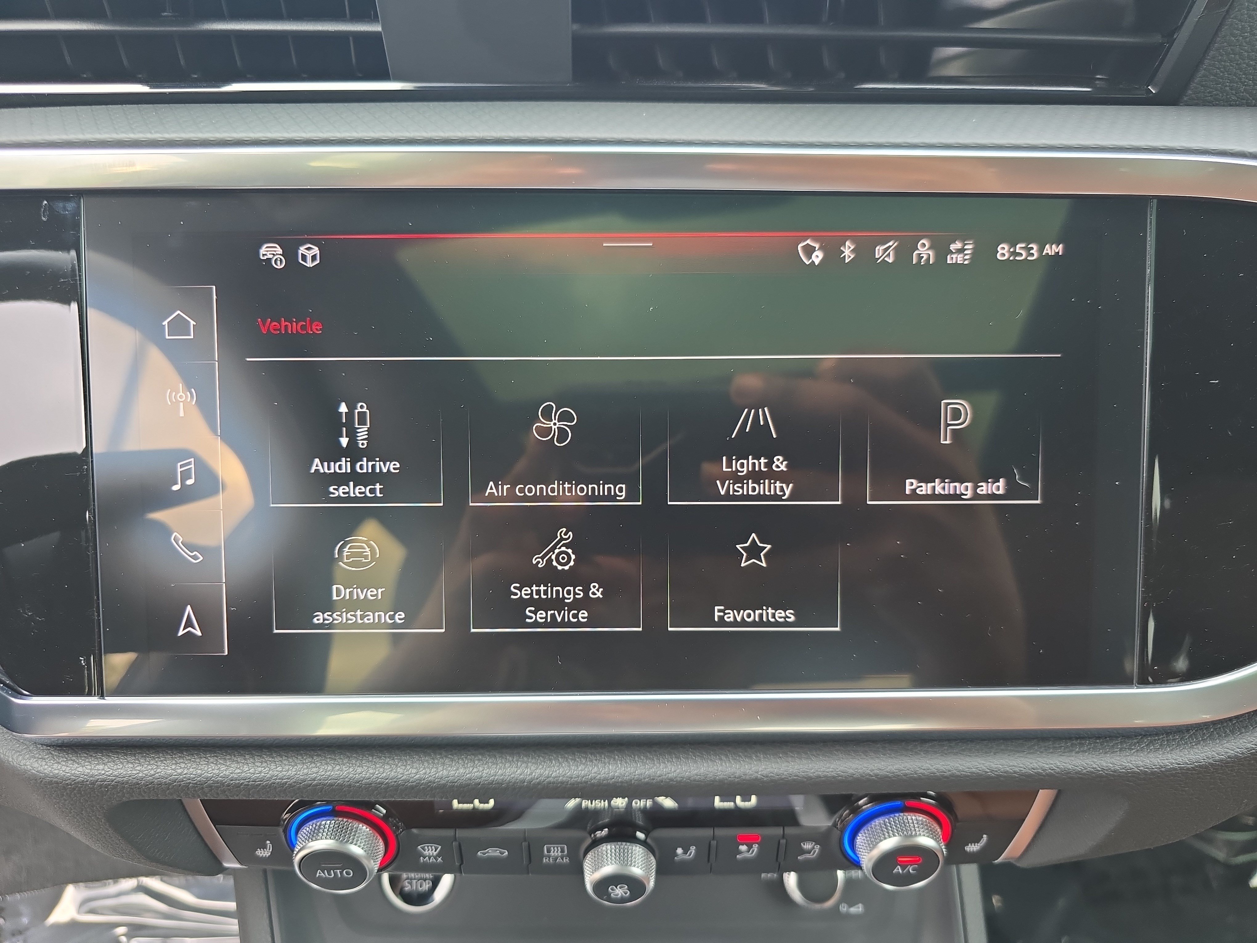 Certified 2025 Audi Q3 2.0T Premium Plus w/ Premium Plus Package AWD/4WD image 19