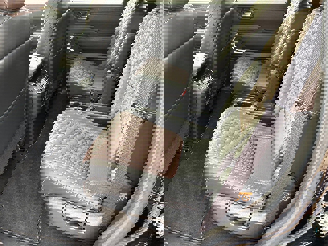 Certified 2025 Nissan Armada Platinum Reserve image 35