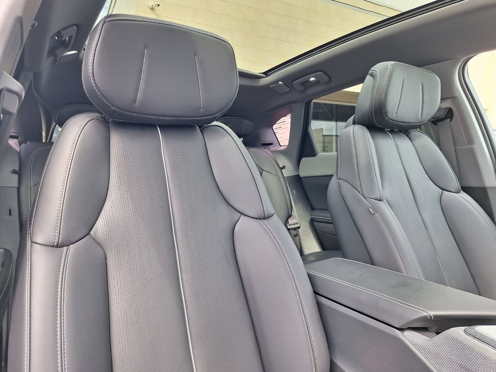 New 2026 Cadillac Optiq Luxury 2 RWD image 19