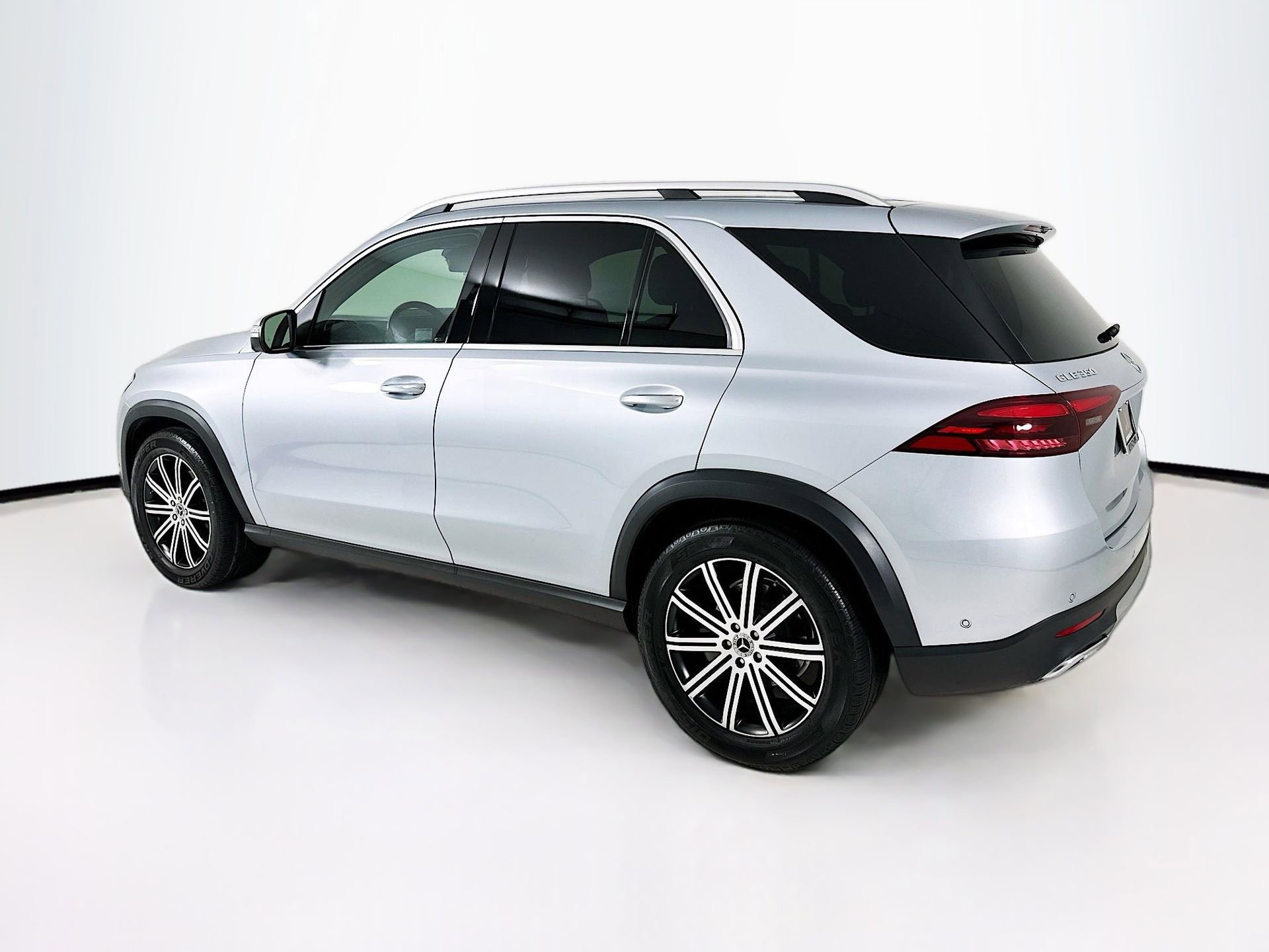 Used 2025 Mercedes-Benz GLE 350 4MATIC image 6