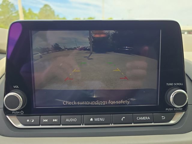 Used 2024 Nissan Rogue SV image 18