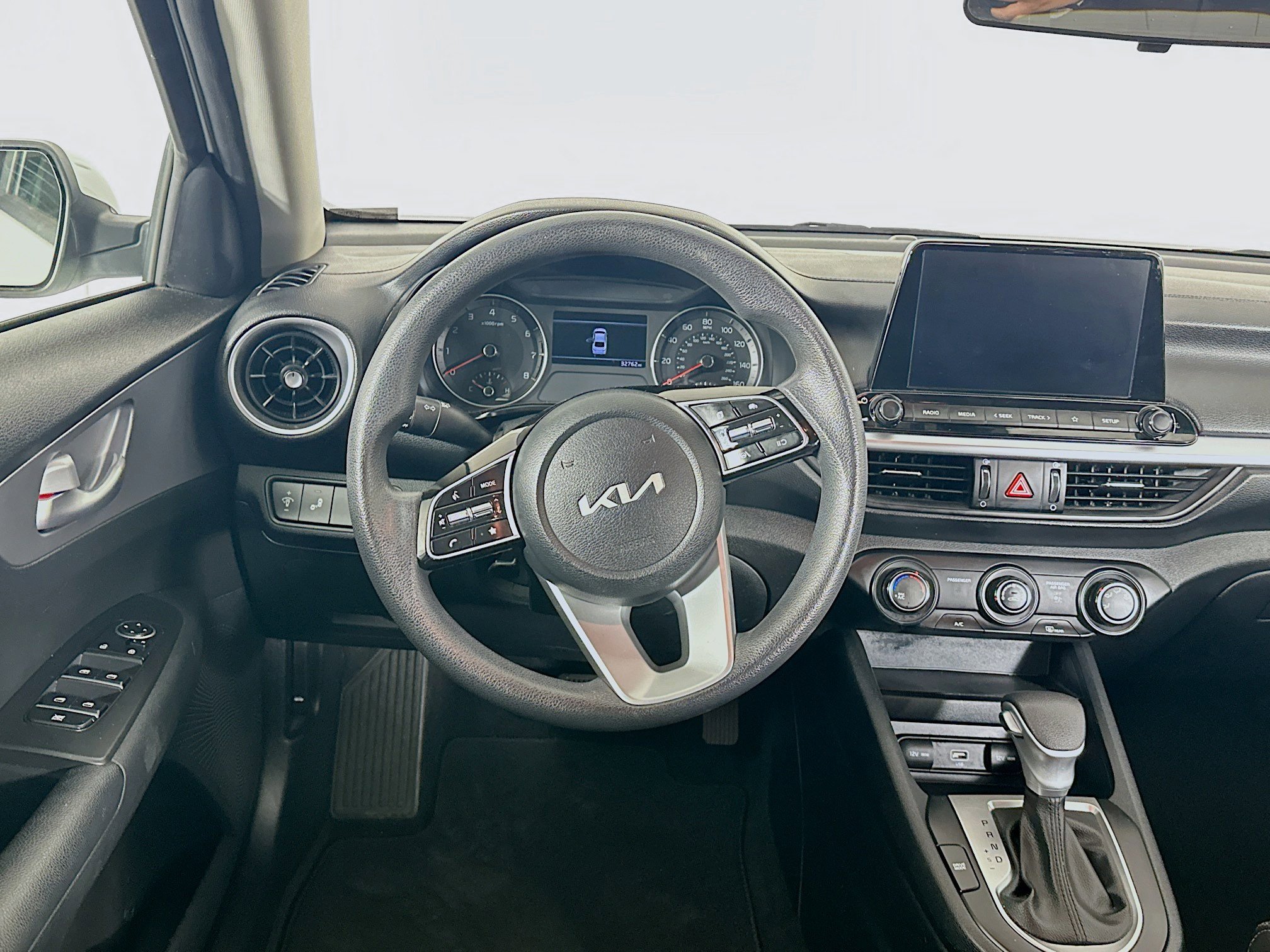 Used 2022 Kia Forte LXS w/ LXS Technology Package image 17