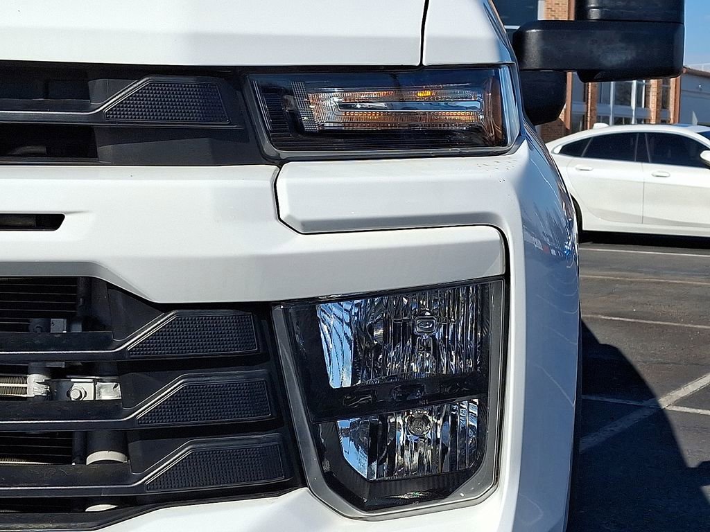 Used 2024 Chevrolet Silverado 2500 Custom w/ Custom Value Package image 9