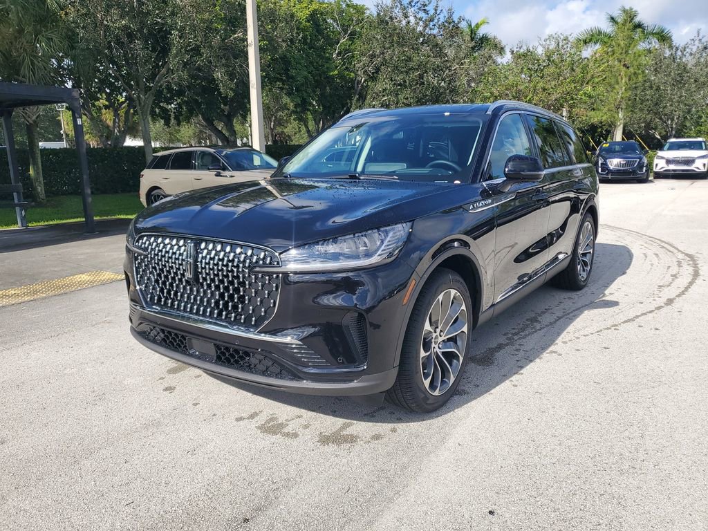 New 2025 Lincoln Aviator 2WD w/ Equipment Group 101A image 2