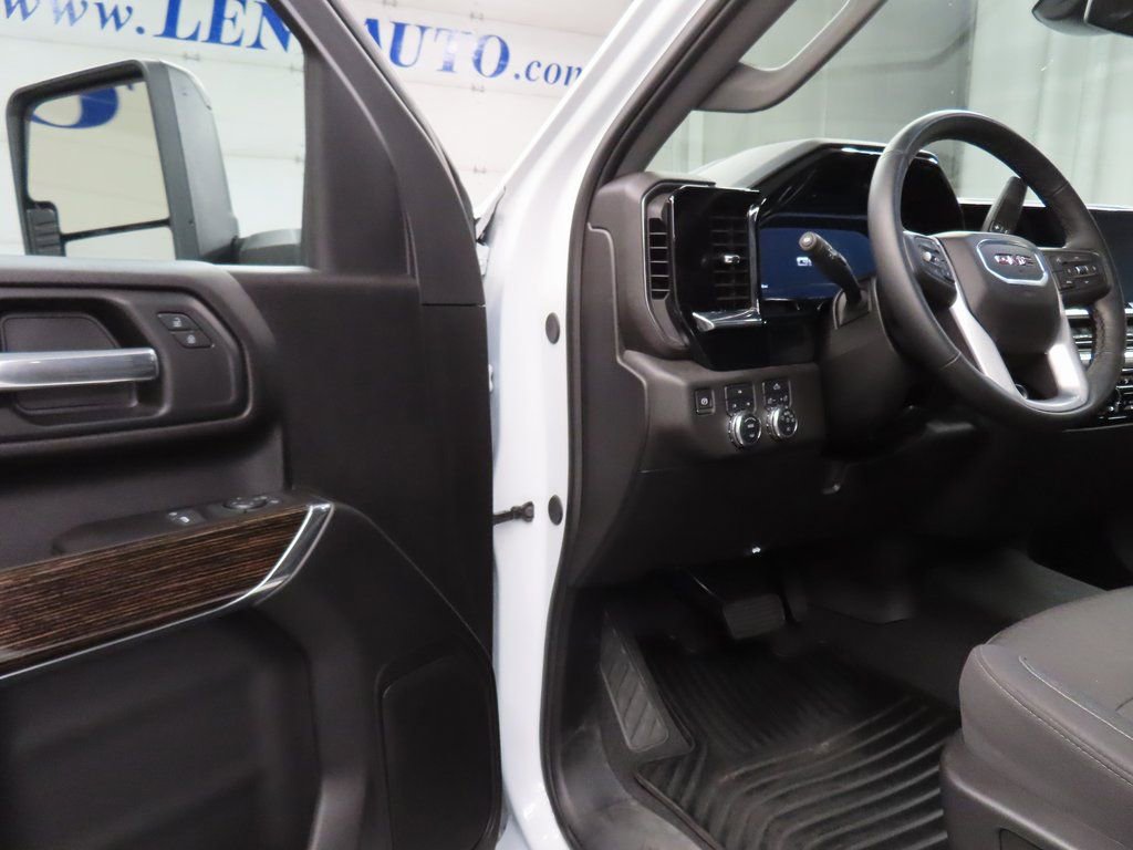 Used 2025 GMC Sierra 2500 SLE image 49