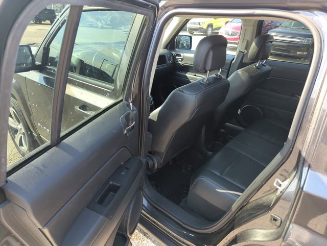 Used 2016 Jeep Patriot High Altitude image 13