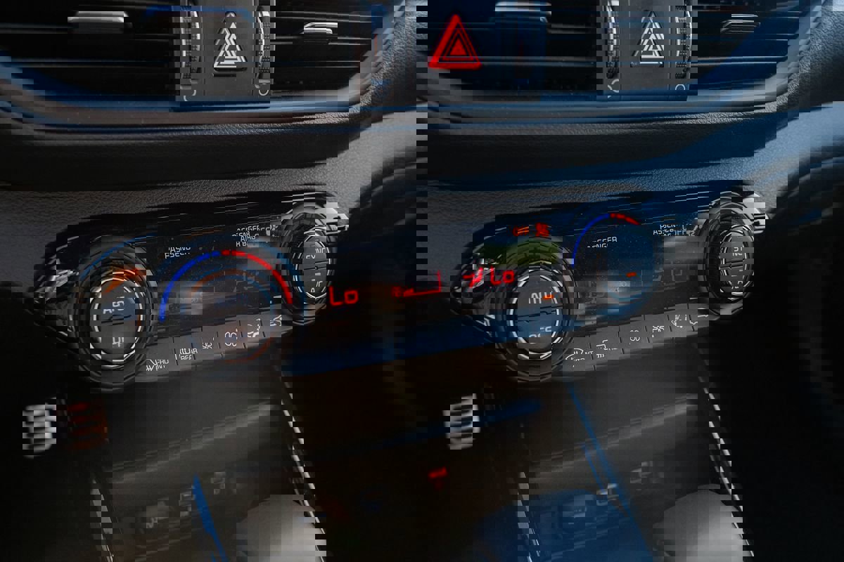 Used 2023 Kia Forte GT-Line image 23