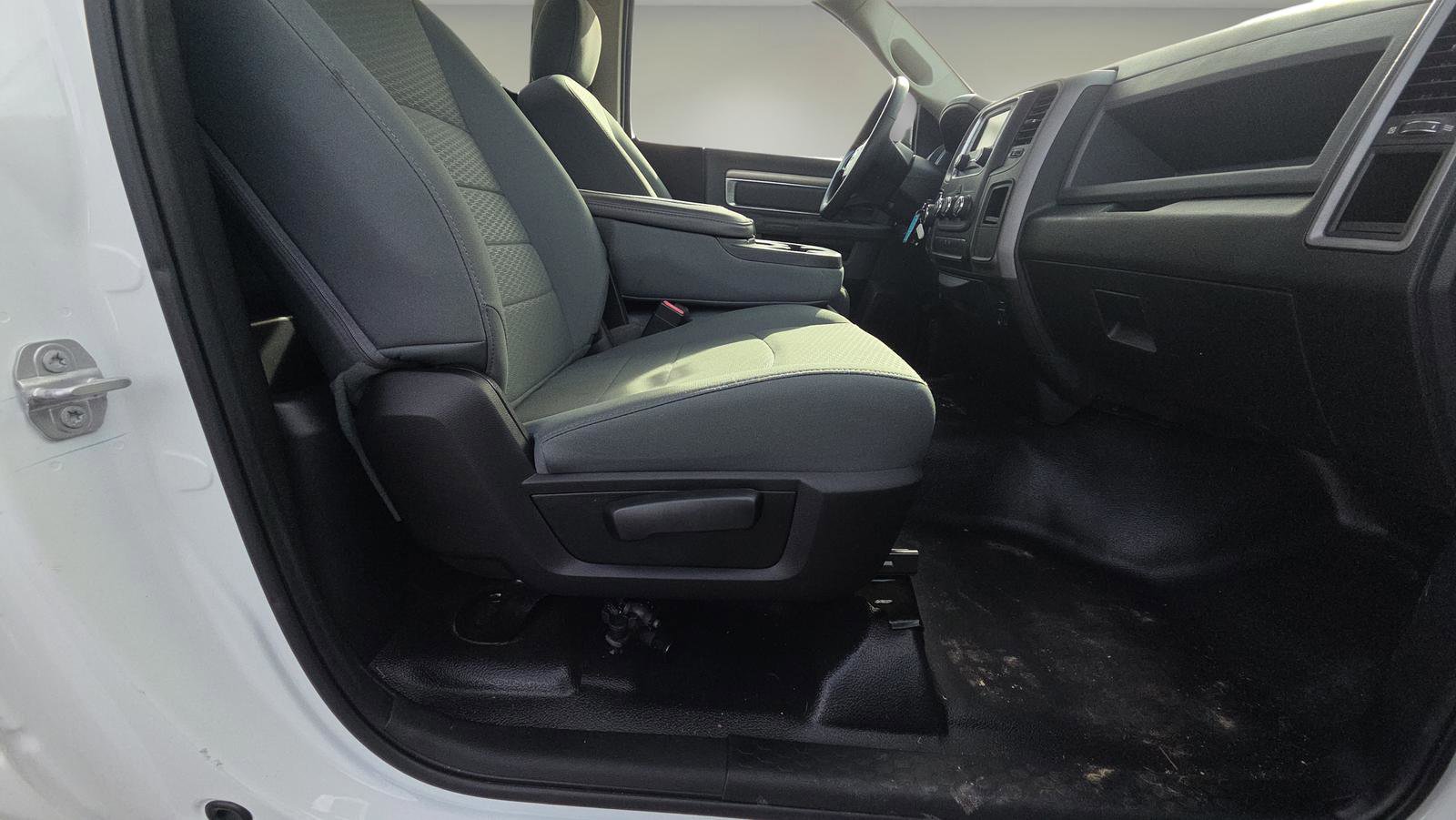 Used 2017 RAM 1500 Tradesman w/ Power & Remote Entry Group image 15