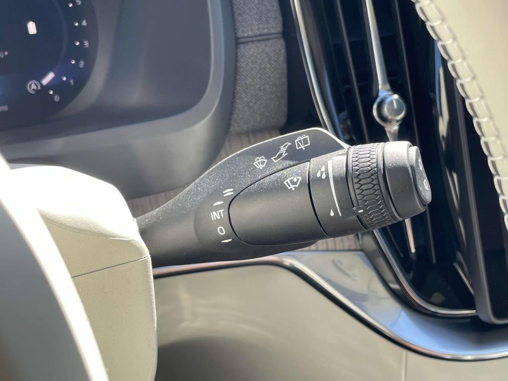 New 2026 Volvo XC90 B6 Ultra w/ Protection Package image 13