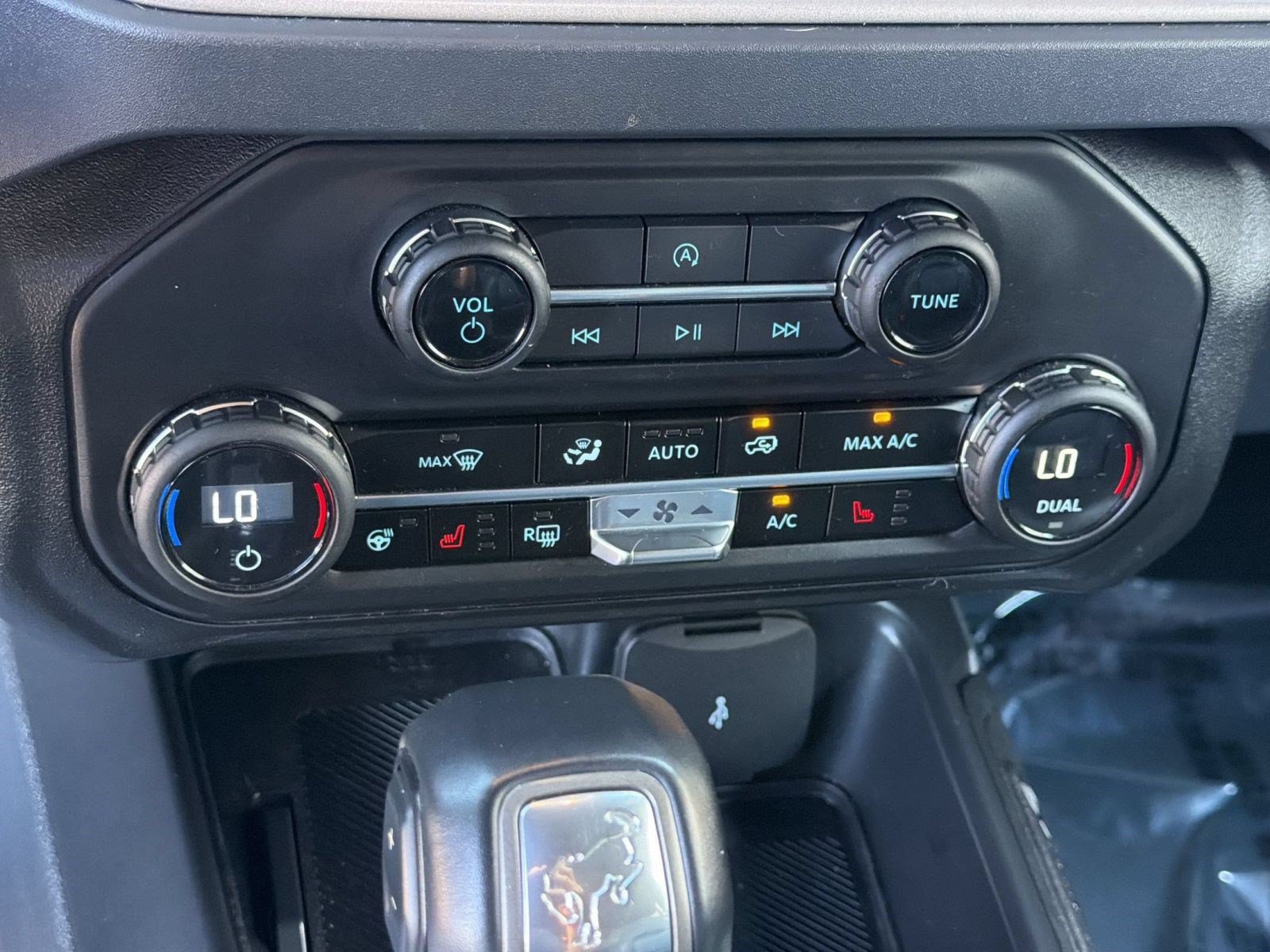 Used 2025 Ford Bronco Outer Banks AWD/4WD image 18