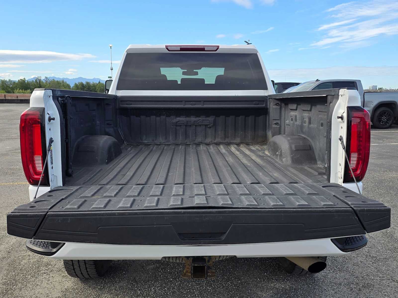 Used 2023 GMC Sierra 2500 AT4 w/ Snow Plow Prep/Camper Package AWD/4WD image 13