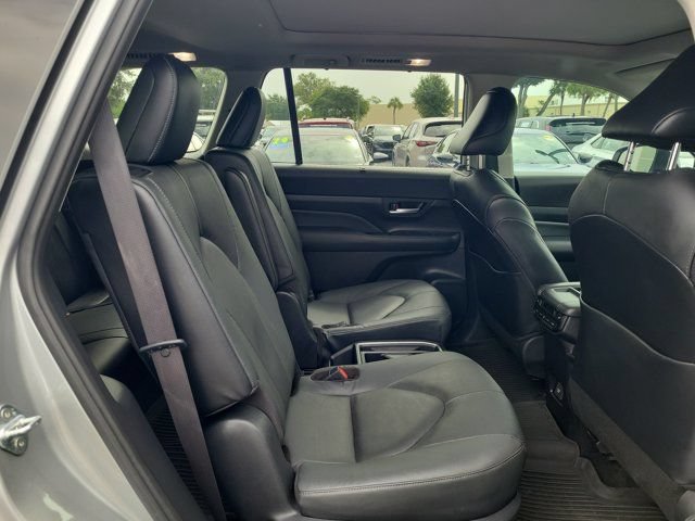 Used 2024 Toyota Grand Highlander FWD image 8