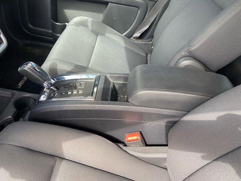 Used 2010 Dodge Journey SXT w/ Flexible Seating Group FWD image 7