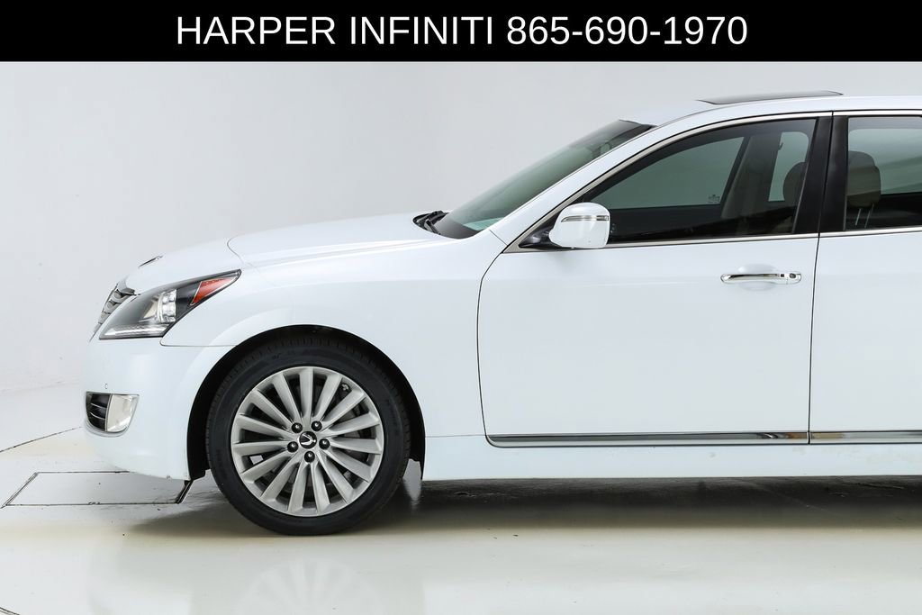 Used 2014 Hyundai Equus Signature RWD image 3