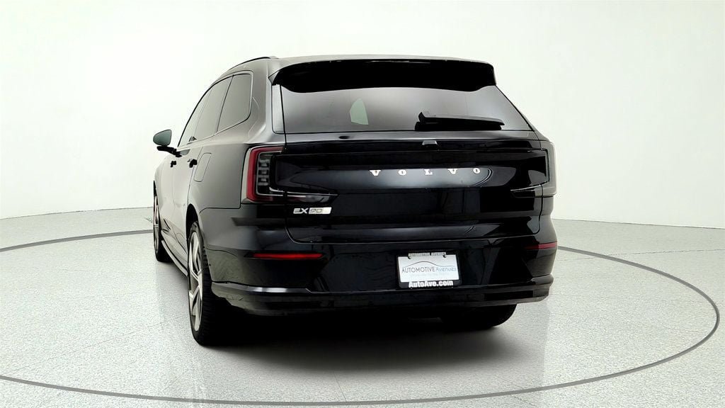 Used 2025 Volvo EX90 Ultra AWD/4WD image 6