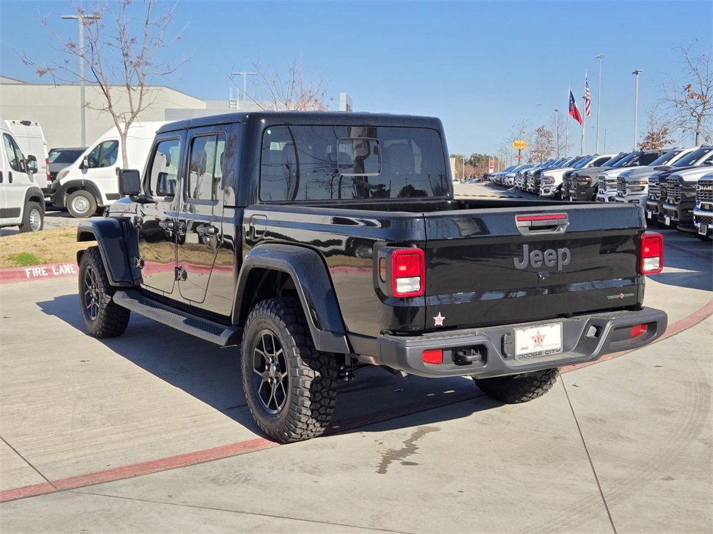 New 2025 Jeep Gladiator Sport image 3