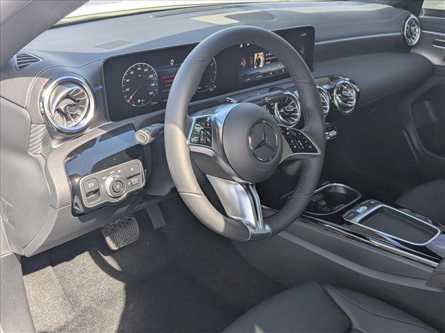 Used 2026 Mercedes-Benz CLA 250 image 3