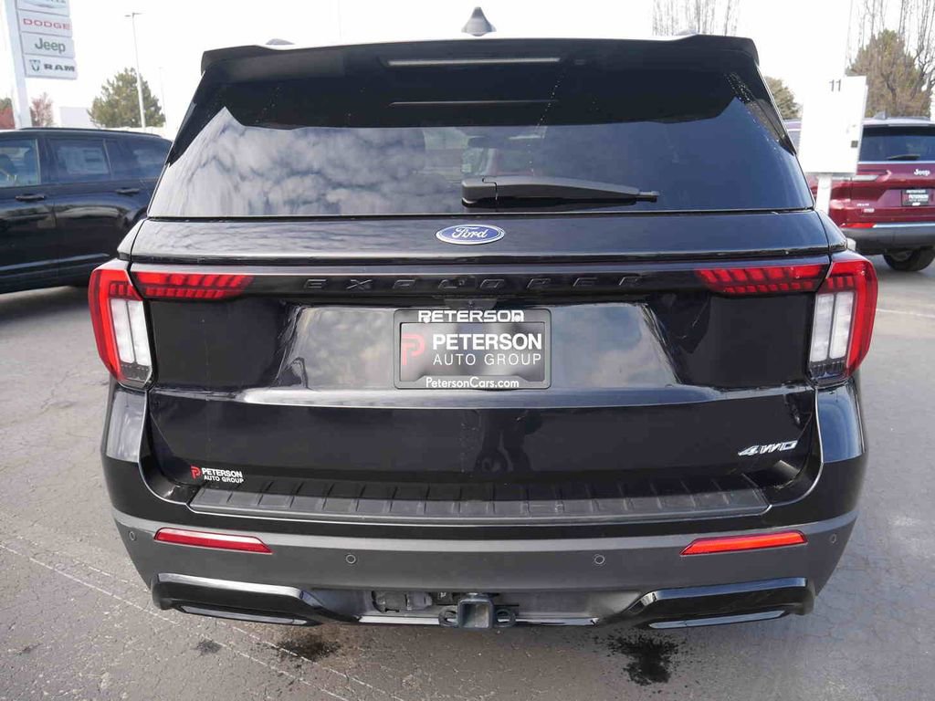Used 2025 Ford Explorer ST-Line image 19
