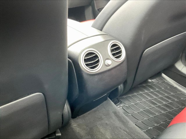 Used 2022 Mercedes-Benz GLC 300 4MATIC image 12