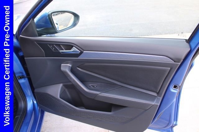 Used 2024 Volkswagen Jetta SE image 20