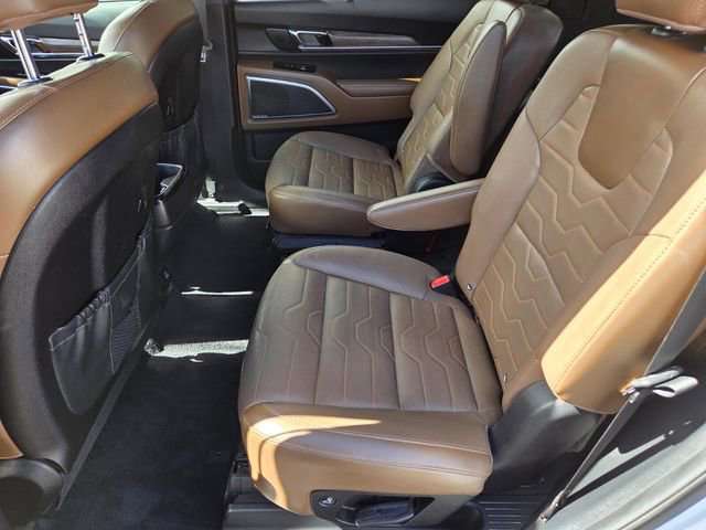 Used 2022 Kia Telluride SX w/ SX Prestige Package image 12
