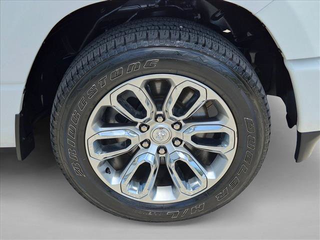 Used 2023 RAM 1500 Laramie AWD/4WD image 25
