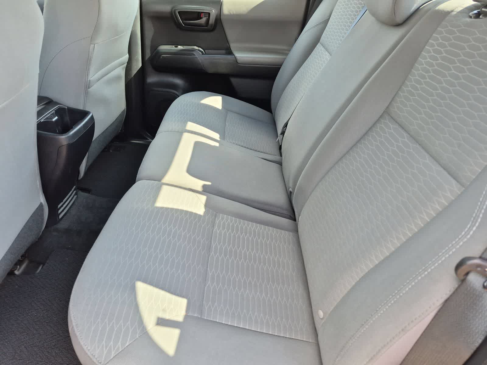 Used 2017 Toyota Tacoma SR RWD image 19