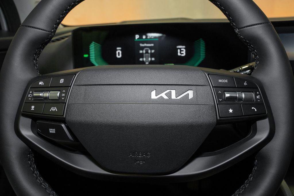 New 2026 Kia Sportage LX image 17