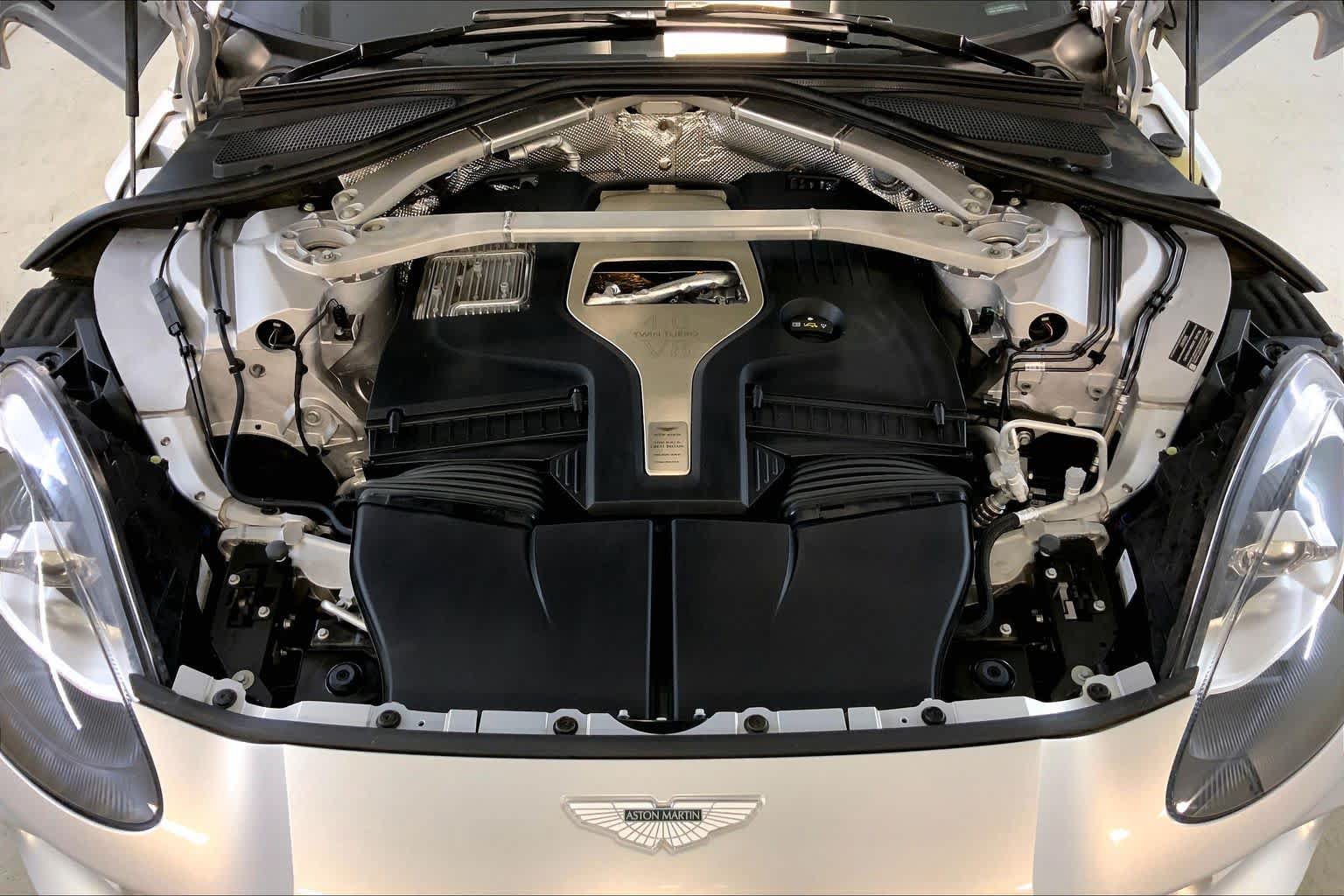 Used 2021 Aston Martin DBX AWD/4WD image 30