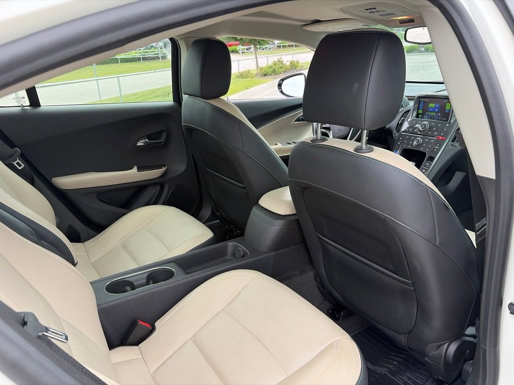 Used 2012 Chevrolet Volt Premium w/ Premium Trim Package FWD image 31
