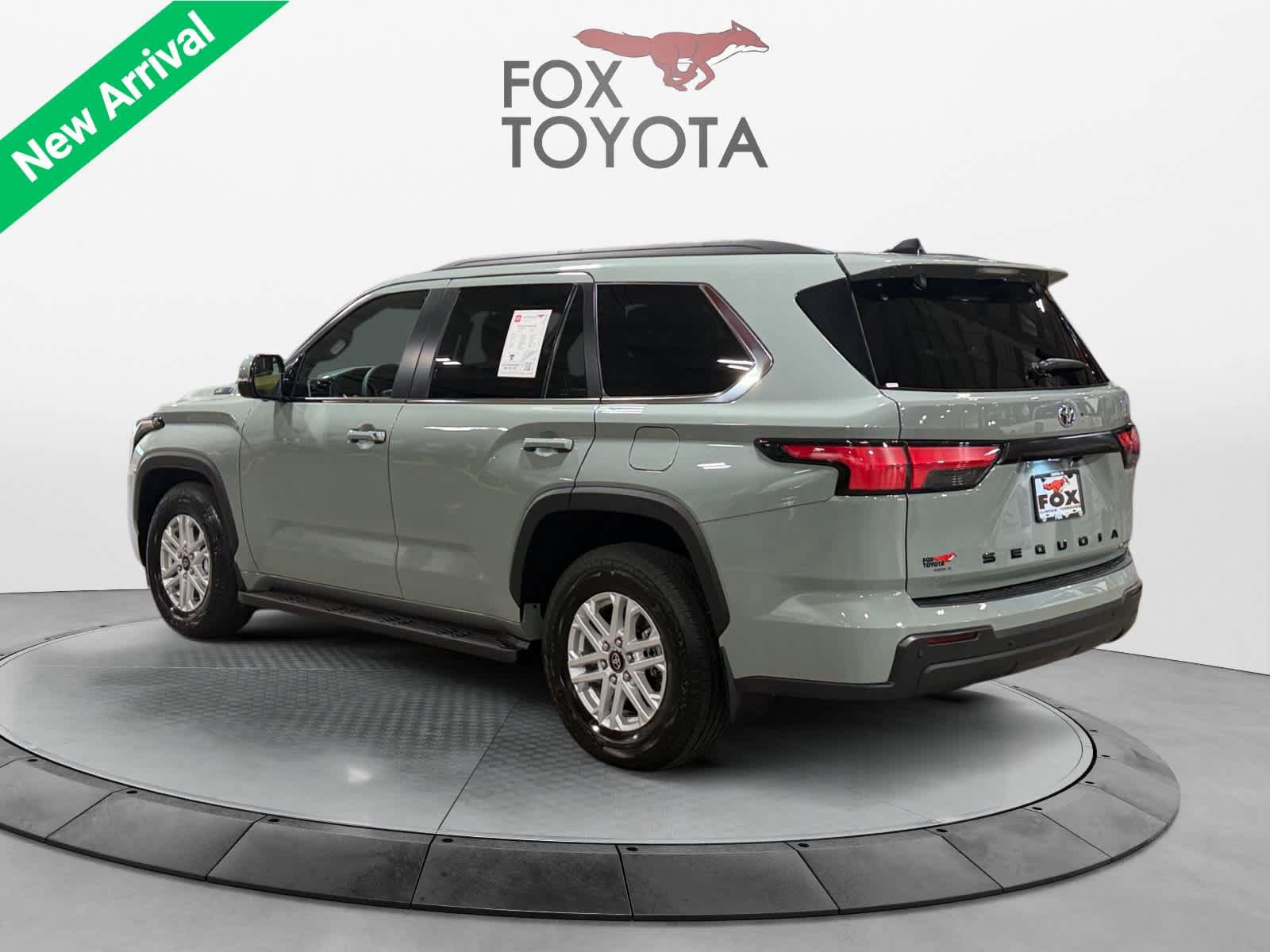 Used 2026 Toyota Sequoia SR5 w/ SR5 Premium Package AWD/4WD image 4